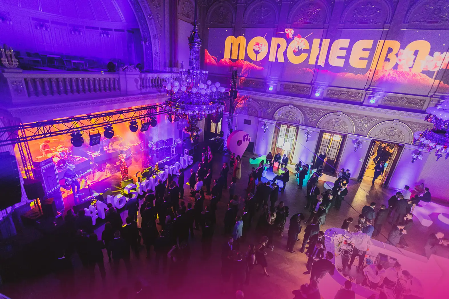 eventguru-b2b-conference-band-on-stage-morcheeba.webp