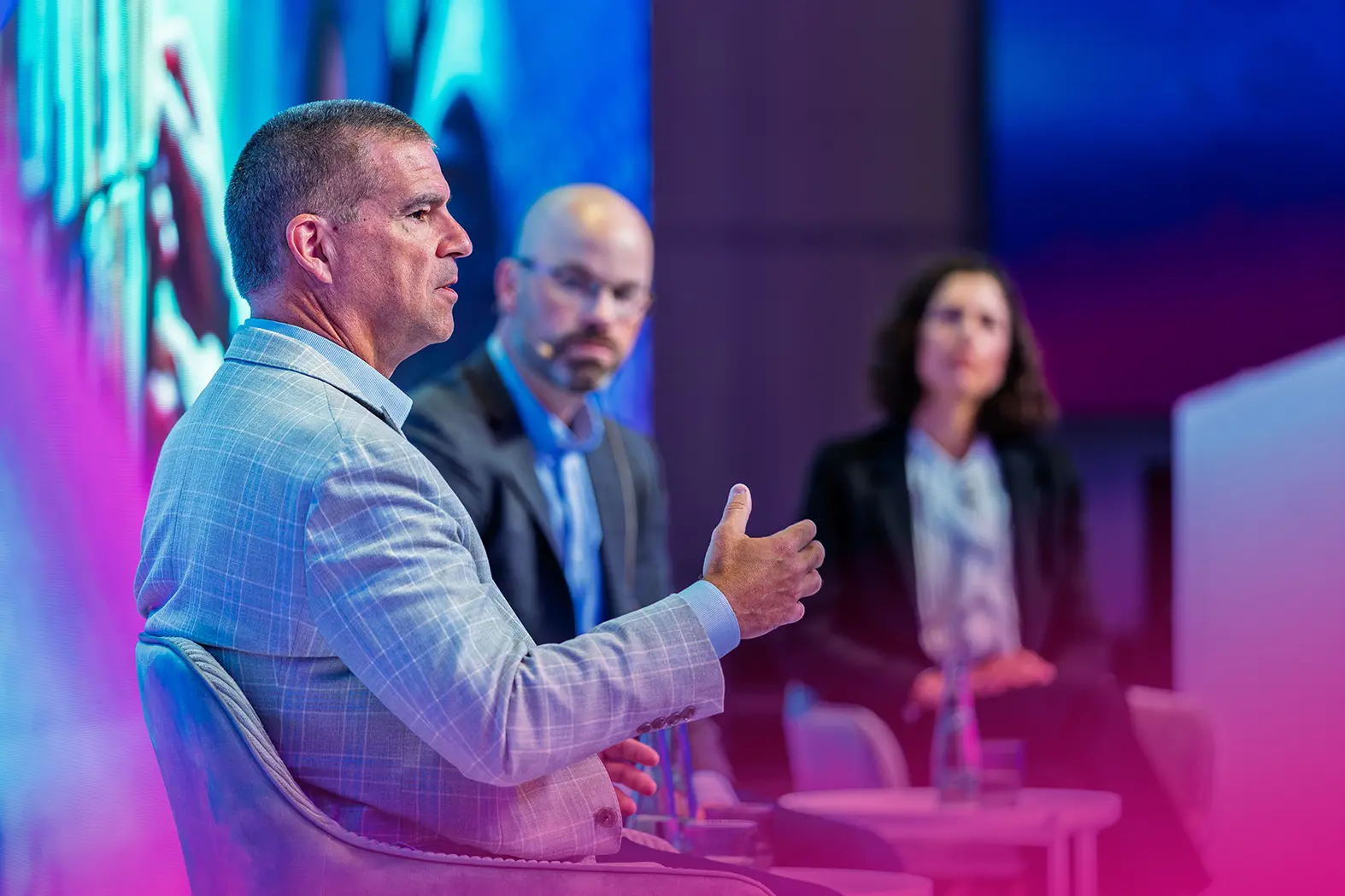 eventguru-b2b-conference-panelist-closeup