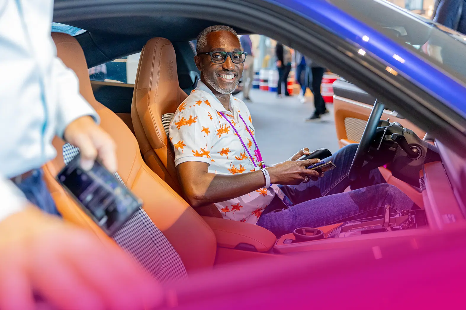 eventguru-b2b-incentive-vip-event-guest-in-car