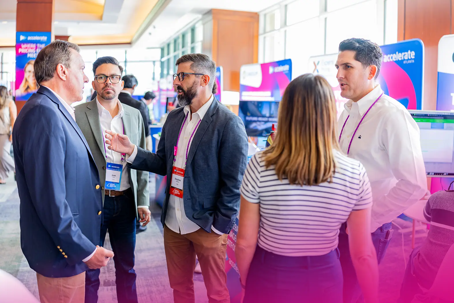 eventguru-b2b-roadshow-booths-team