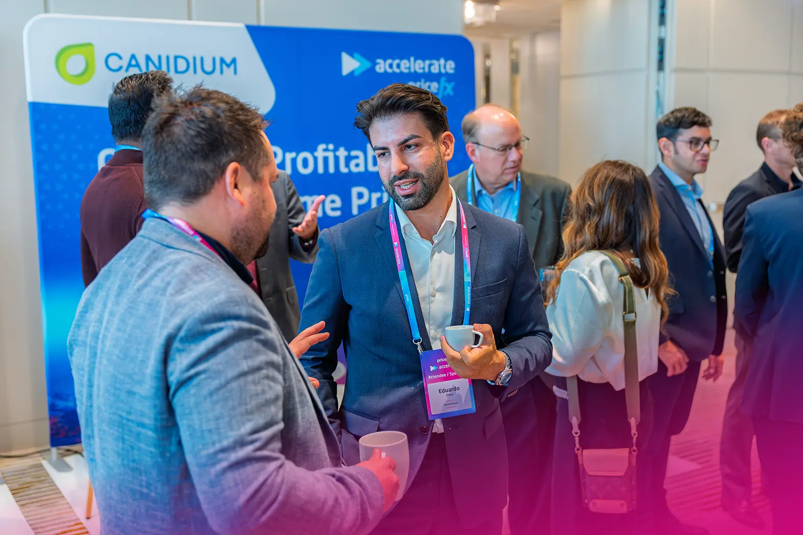 eventguru-b2b-roadshow-networking-standing